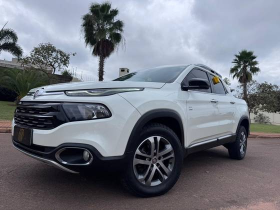 FIAT TORO 2.0 16V TURBO DIESEL VOLCANO 4WD AT9 FIAT TORO 2.0 16V TURBO DIESEL VOLCANO 4WD AT9